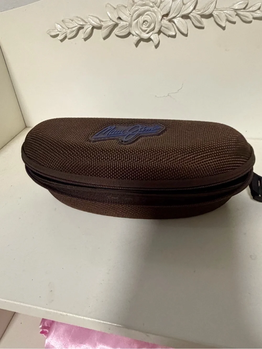 Maui Jim Brown Compact Travel Hard Case w/ Zip & Maui Jim Sunglasses